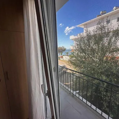 Apartment Agioi Theodoroi Beachview Chic Modern Agioi Theodoroi (Corinthia)