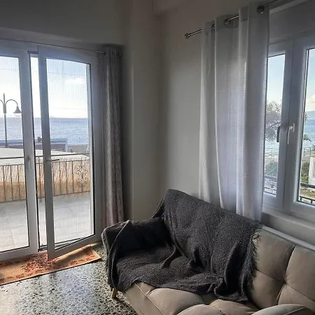 Agioi Theodoroi Beachview Chic Modern Apartment *